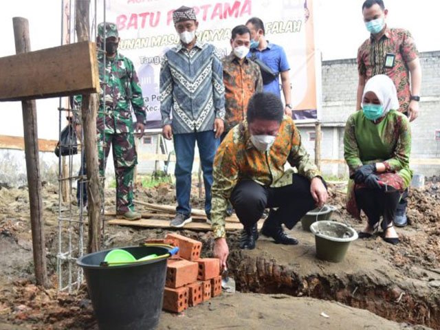 Peletakan Batu Pertama