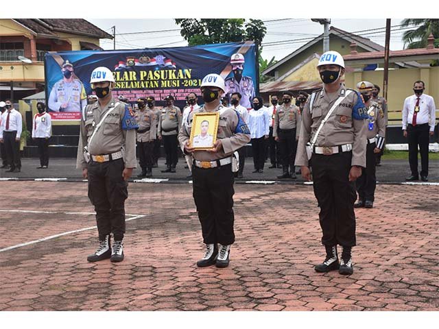 melanggar Peraturan Pemerintah , Pemberhentian Tidak Dengan Hormat