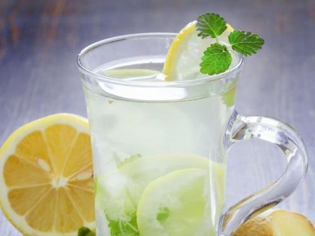 lemon infused water , manfaat lemon untuk diet , proses menurunkan berat badan