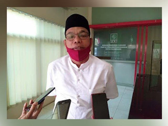 kecelakaan kerja , menyusun muatan barang , Pergudangan Alang-Alang Lebar