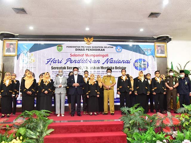 Forum Bursa Kerja Khusus , menciptakan lapangan kerja , proses pembelajaran siswa