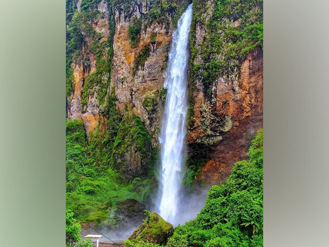 Curug Ngebul , objek wisata alam , olahraga panjat tebing , panorama sekitar Curug Ngebul