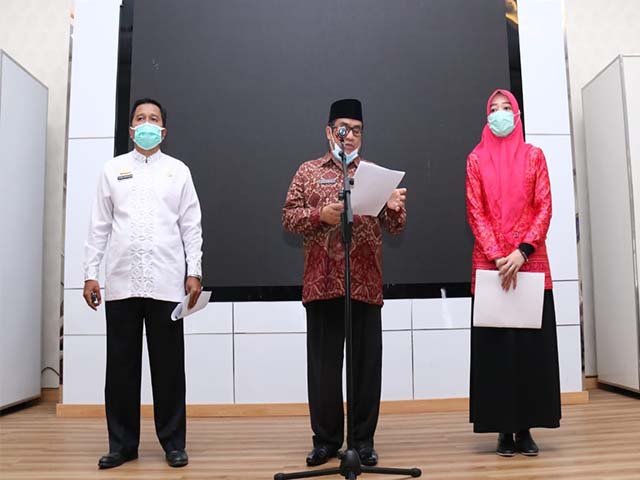 pelaksanaan sholat Idul Fitri , perlengkapan sholat , standar protokol kesehatan