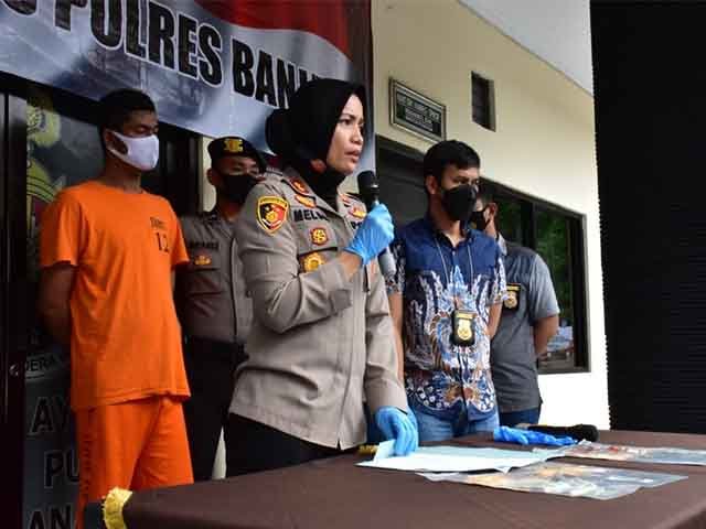 spesialis penipuan mobil rental