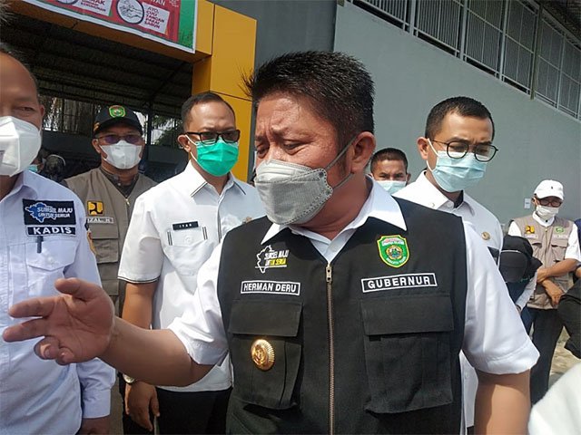 menerapkan prokes ketat , Pemberlakuan Pembatasan Kegaitan Masyarakat , Perpanjangan PPKM Mikro