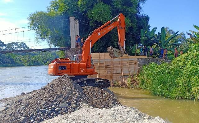 Buay Sandang Aji , jembatan gantung , Oku Selatan , Tanjung Raya Oku Selatan , Vital