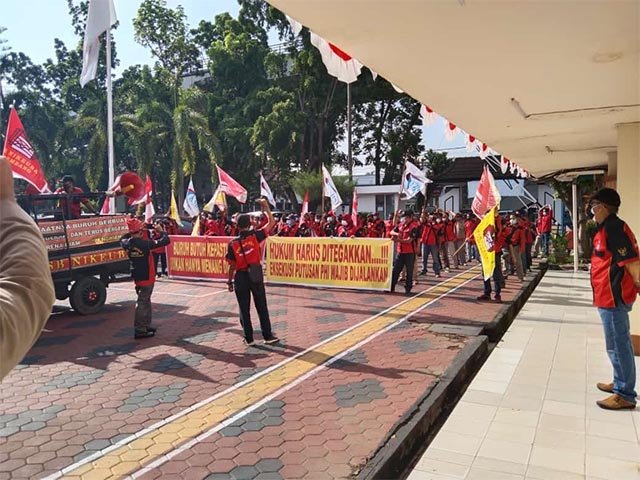 DPC Federasi Serikat Buruh Nikeuba , Konfederasi Serikat Buruh Indonesia , Pengadilan Hubungan Industrial