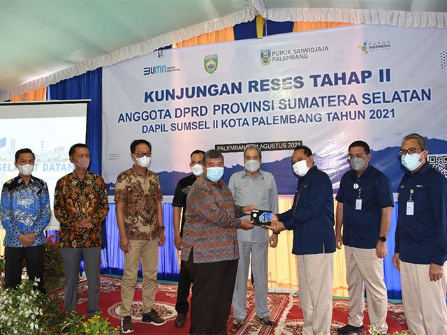 Kasus Covid-19 , kekurangan oksigen itu tidak benar , pelayanan pengisian oksigen gratis