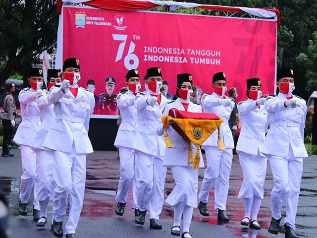 penurunan sang saka merah putih , tim paskibraka kota Palembang , Upacara Penurunan Bendera