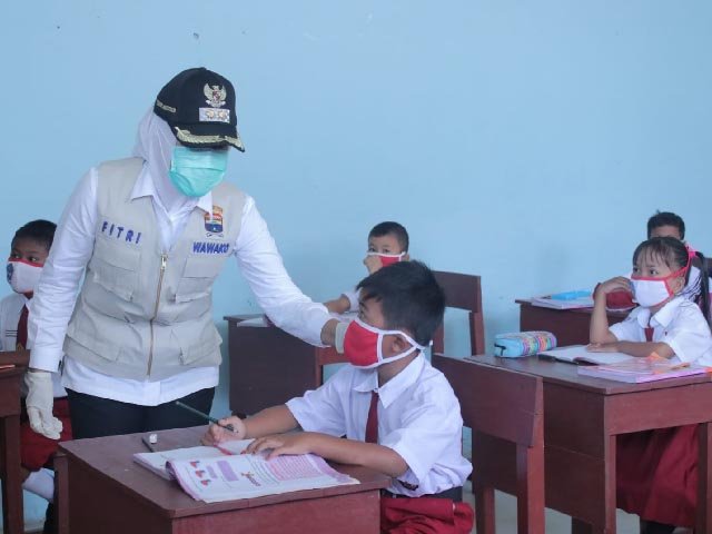 Pembelajaran Sekolah Tatap Muka , SD Negeri 72 , vaksinasi Covid-19