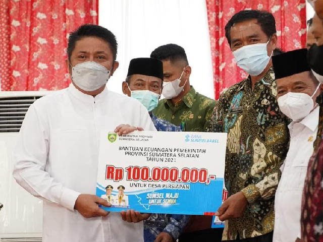 bantuan keuangan stimulan , lomba desa dan kelurahan , penyerahan bantuan keuangan , Sumsel Mandiri Pangan
