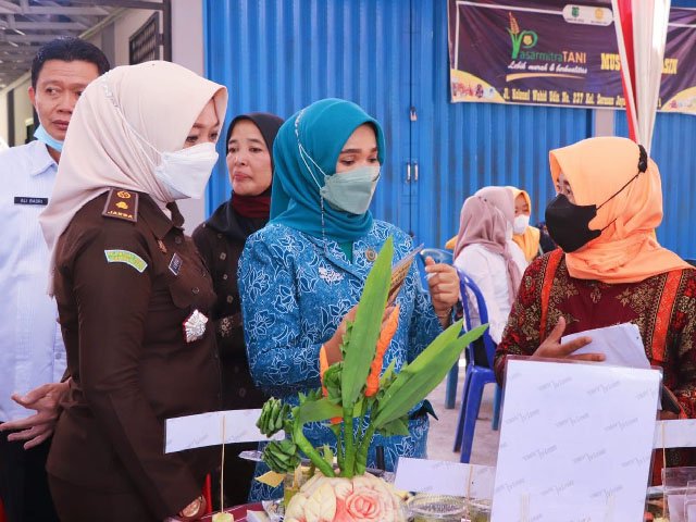 komposisi gizi seimbang , Lomba Cipta Menu Pangan , Menu Pangan Lokal Bergizi , pemanfaatan produk pangan lokal