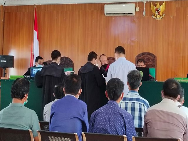 suasana sidang, sidang kasus korupsi, korupsi dana desa