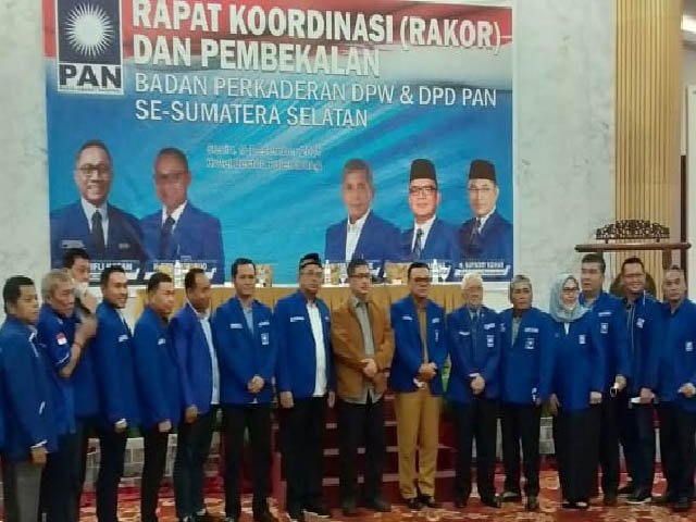 manfaat bagi masyarakat, bagian dari demokrasi, politik itu kotor