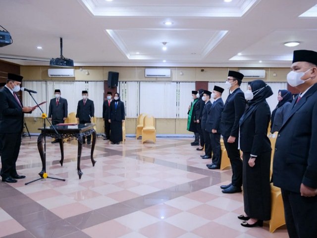 Plt Bupati Beni Hernedi Lantik 371 Pejabat Struktural Jadi Pejabat Fungsional