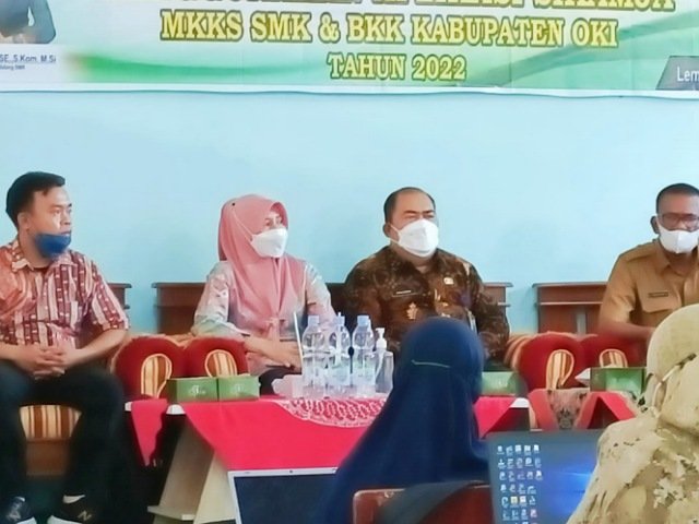 Forum BKK OKI Kegiatan Tracer Study Alumni SMK Negeri &Swasta Menggunakan Aplikasi Sikamja