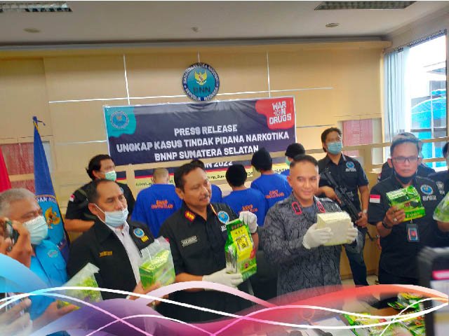15 kilogram sabu , Narkotika jenis sabu , sindikat narkoba