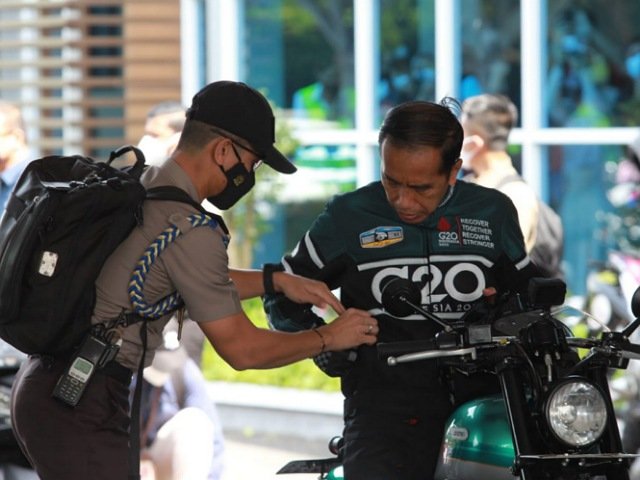 Kunjungi Mandalika, Jokowi Jadi Simulator Pelaksanaan MotoGP 2022