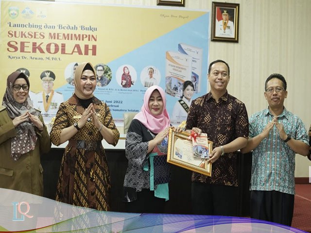 bedah buku , dosen menajemen pendidikan islam