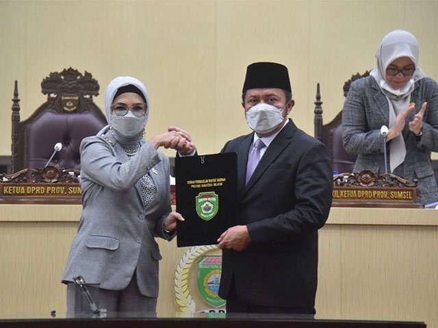 kualitas konstruksi , pelaku jasa konstruksi , Pembahasan Raperda