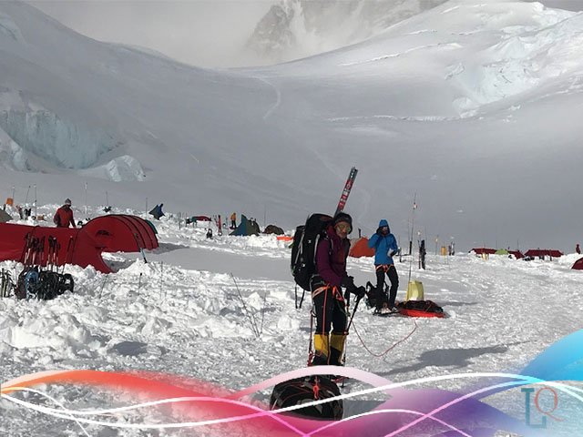 merah putih di puncak denali