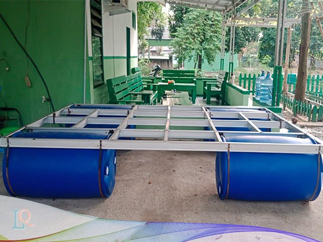 pembuatan perahu apung, eceng gondok