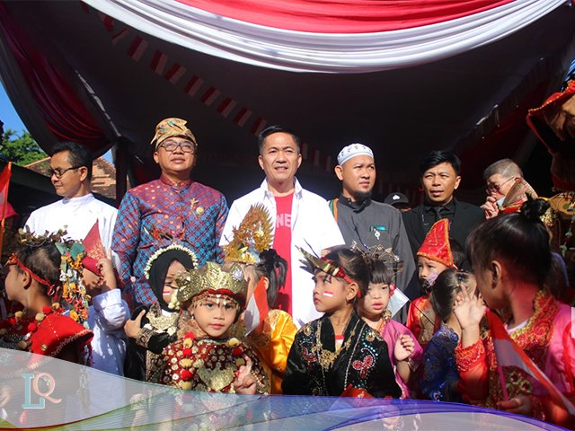 Karnaval Kemerdekaan , kesenian budaya , lomba baju adat , Ponpes Muqimus Sunnah