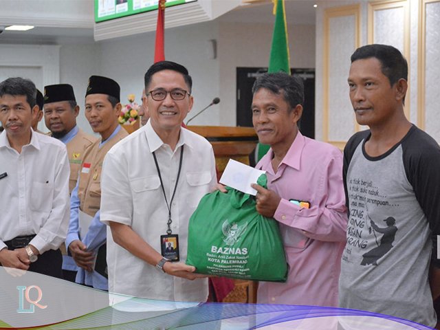 Paket Sembako , para penggali kubur
