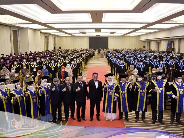 Wisuda Politeknik Akamigas Palembang