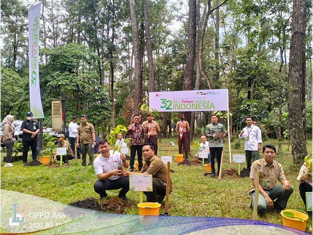 pengembangan produk ramah lingkungan , penyerahan bibit tanaman , produk elektronik inovatif