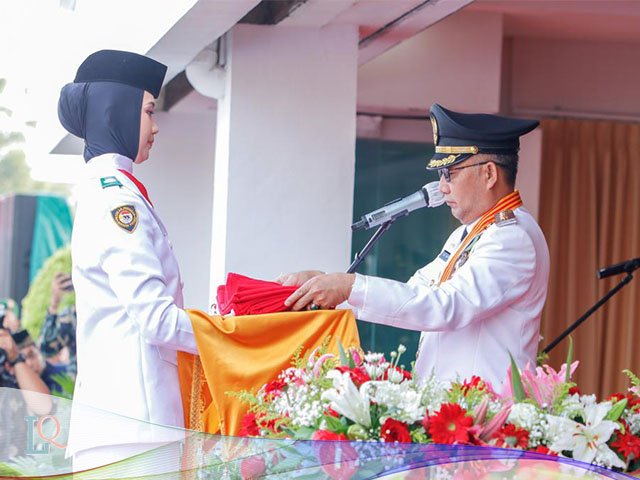 Pengibaran Bendera Merah Putih