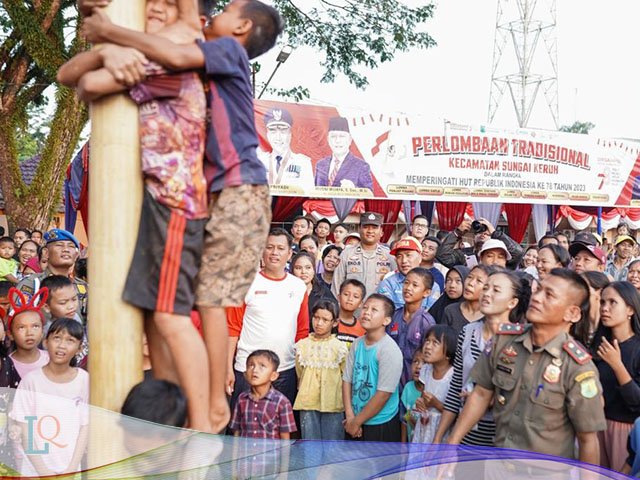 panjat pinang