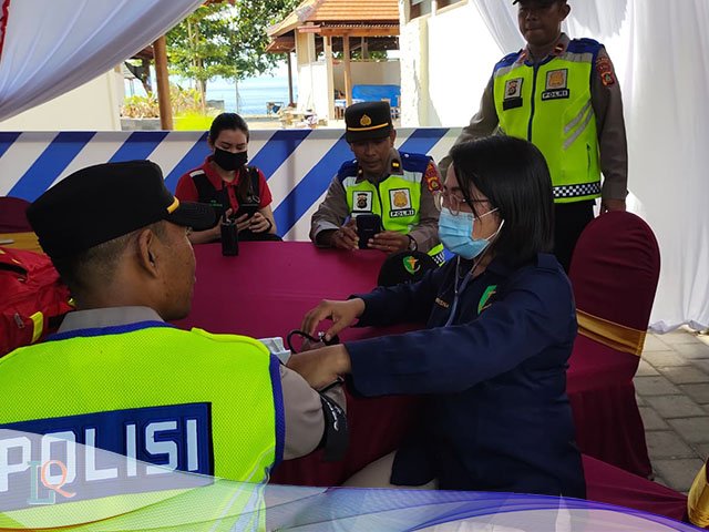 Cek Kesehatan Personel di Pos , Pos Yan Lilin Agung