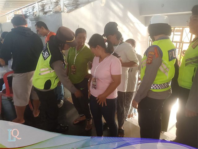 pekerja pelipatan surat suara pemilu