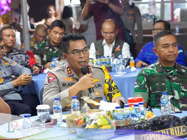 memantau situasi keamanan