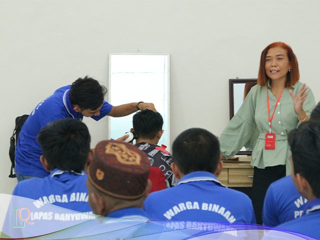 Keterampilan Barbershop , Sanggar Kegiatan Belajar , SKB Pokjar Giri