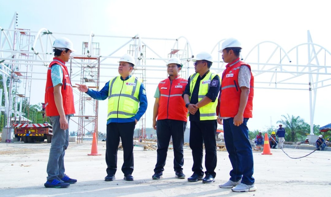 Pj Bupati Sandi Fahlepi Tinjau Progres Pembangunan Tol di Muba