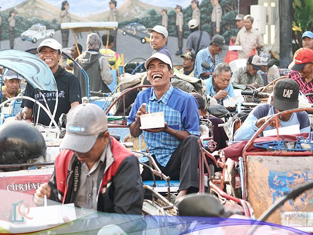 berbagi kebahagiaan