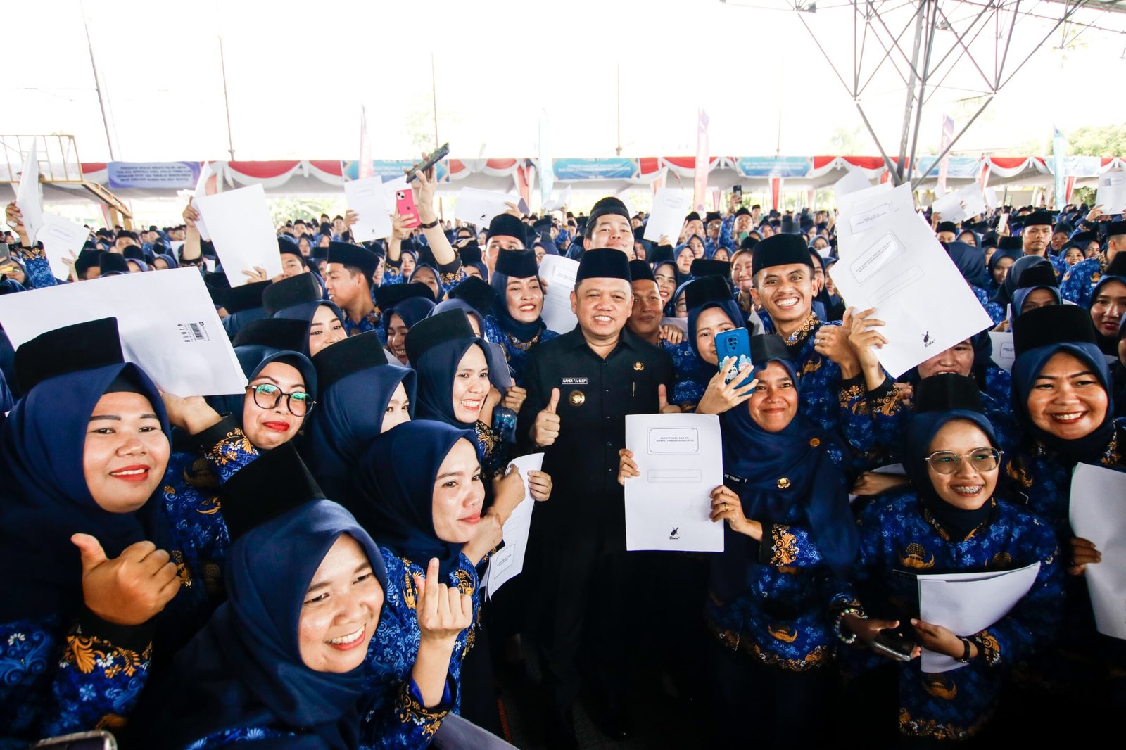 Pj Bupati Sandi Fahlepi Lantik 2.392 PPPK di Muba