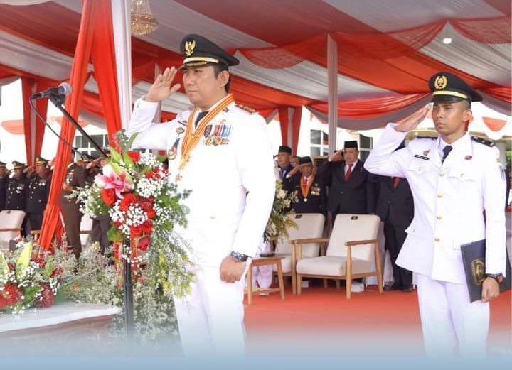 Bupati Popo Menjadi Irup pada Peringatan HUT RI ke-79 Tahun 2024 di Kabupaten OKUS