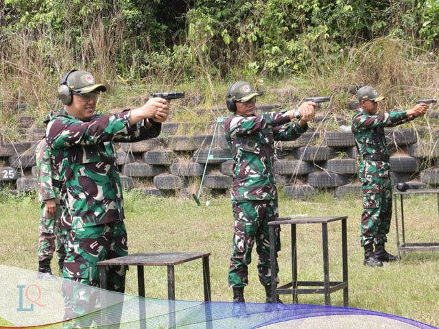 kemahiran prajurit dalam menembak , latihan menembak