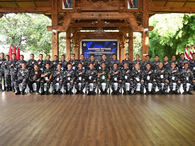 Lanal Palembang Raih Penghargaan Satker Terbaik dalam Pengisian dan Pelaporan Potmar Tahun 2024