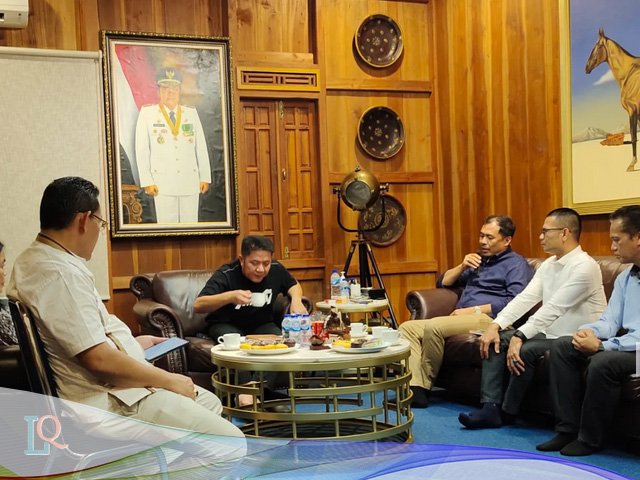 proyek pembangunan jalan