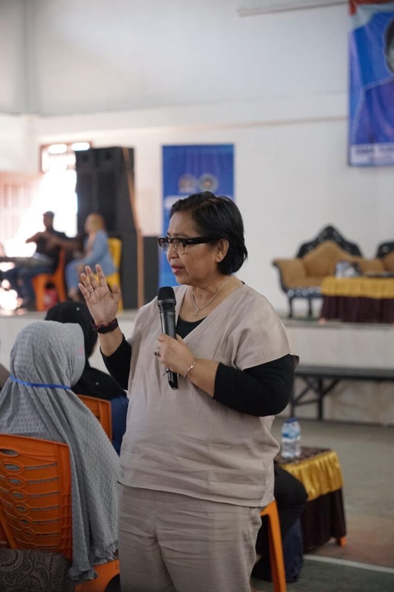 DPR RI , irma suryani , makan gratis , makan siang