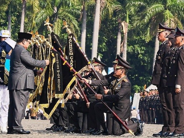 Kapolda Sumsel Torehkan Prestasi Nasional, Raih Tanda Kehormatan dari Presiden Prabowo