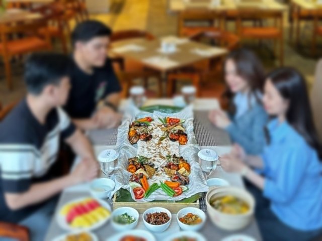 Cita Rasa Khas Nusantara , Harga paket Liwetan Premium , THE 1O1 Palembang Rajawali