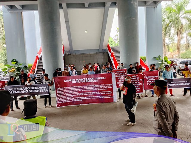 aksi unjuk rasa , Pedagang Kaki Lima