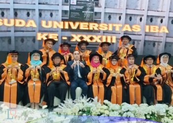 Wisuda Universitas IBA