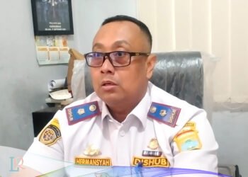 lampu penerangan jalan umum