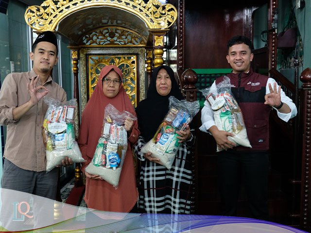 Salurkan Paket Sembako